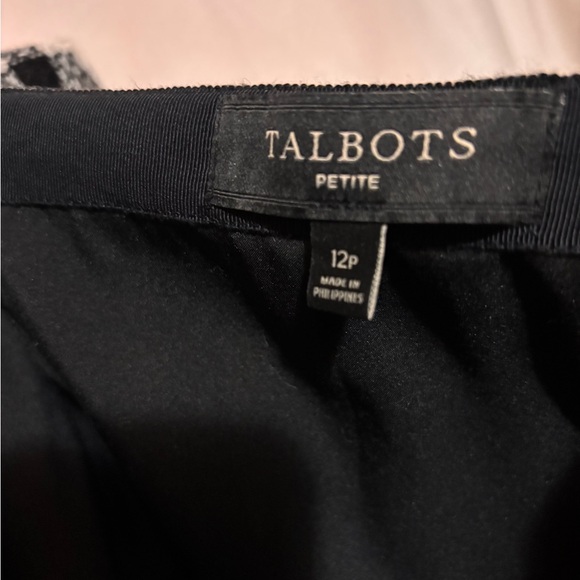 Talbots Wool Blend B&W Checkered Skirt with Side Zipper and Full Lining - Picture 4 of 5